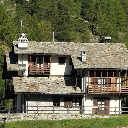 Il Piccolo Residence เกรสโซเนย์-ลา-ตรีนีเต ภายนอก รูปภาพ